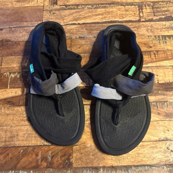 Sanuk Yoga Sling 3 Women's Sandals Black/Gray Size 9 Grey CUTE Strappy - Picture 1 of 5